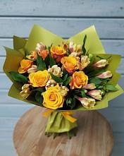 Букет цветов из:  Альстромерии и Розы в Шелковке