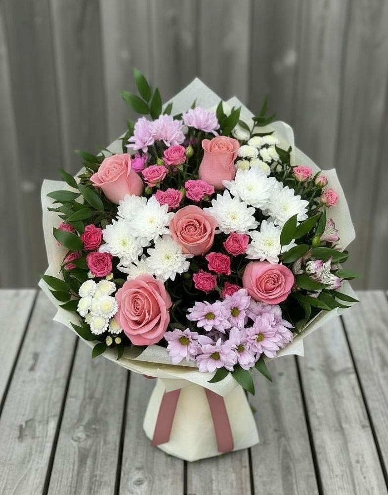 Букет цветов из: Альстромерии, Гвоздики, Розы и Хризантемы в Шелковке