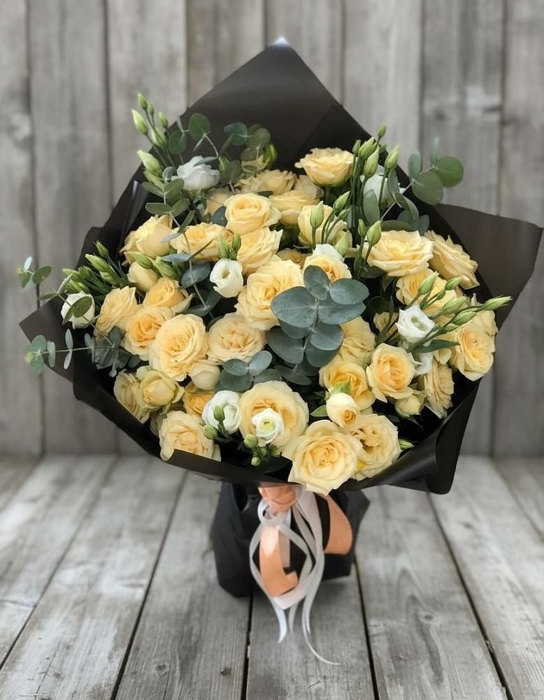 Букет цветов из: Розы и Лизиантусы в Шелковке