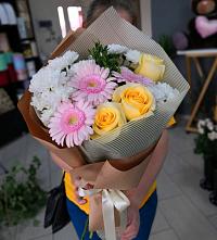 Букет цветов из:  Герберы, Розы и Хризантемы в Шелковке