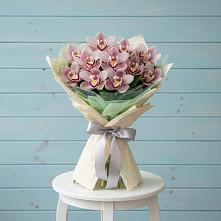 Букет цветов из:  Орхидеи и Розы #REPLACE_PRED# Шелковке