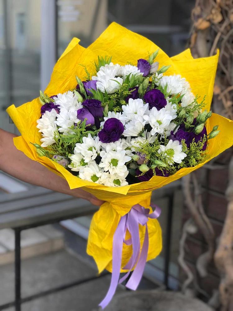 Букет цветов из: Ирисы, Хризантемы и Ромашки в Шелковке