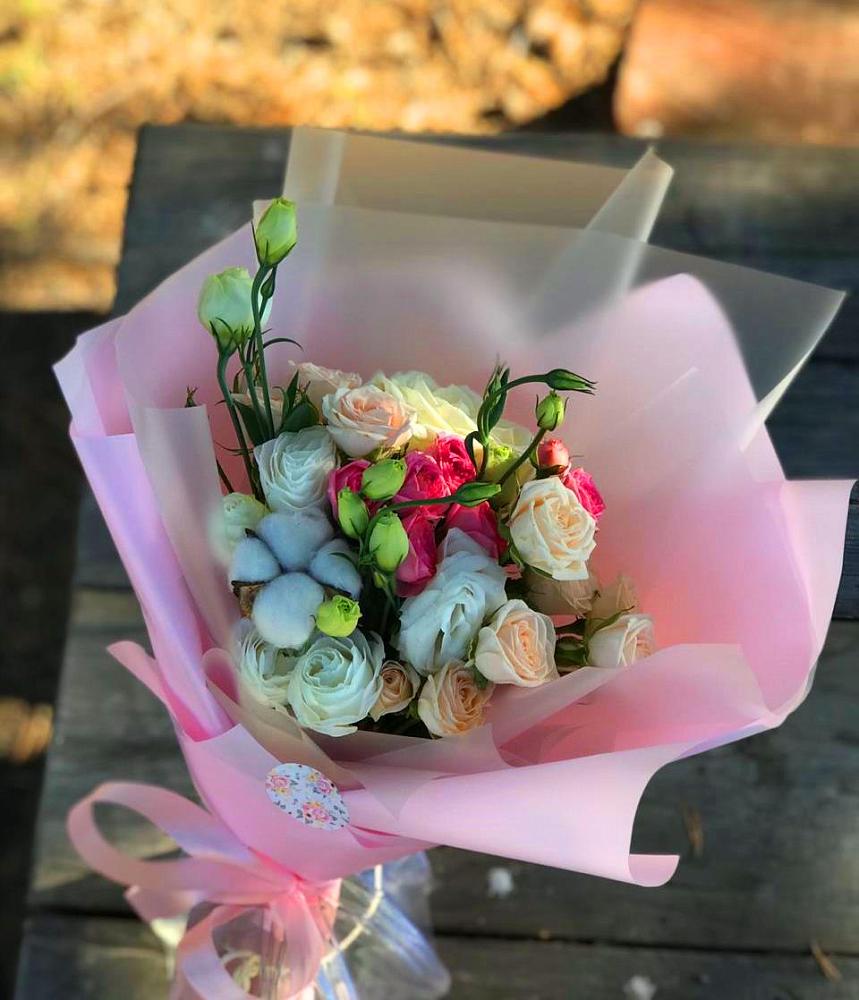 Букет цветов из: Розы и Лизиантусы в Шелковке