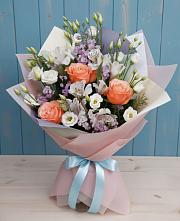 Букет цветов из:  Лизиантусы, Розы, Альстромерии и Гипсофила #REPLACE_PRED# Шелковке