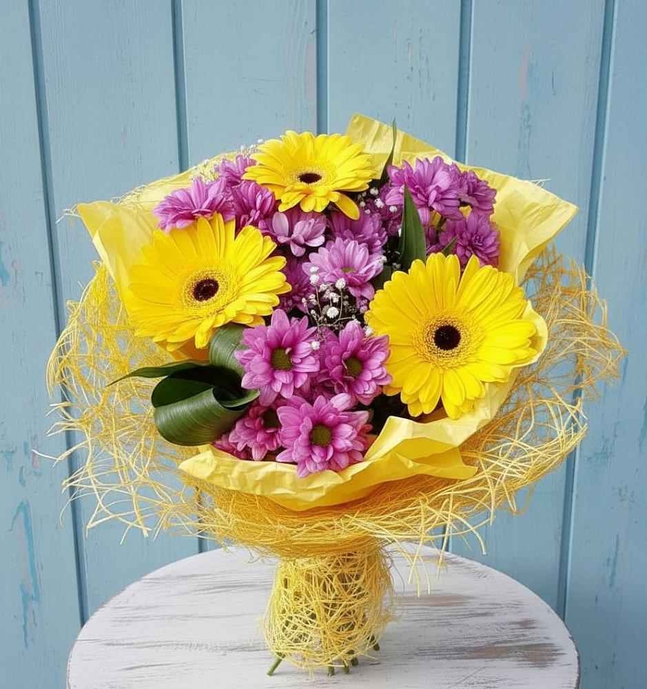 Букет цветов из: Хризантемы и Герберы в Шелковке