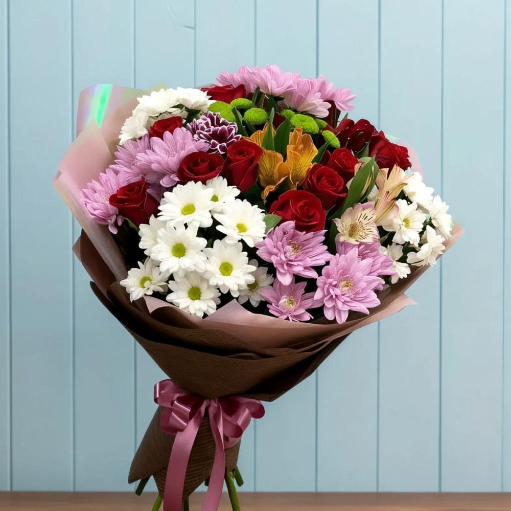 Букет цветов из: Розы, Хризантемы и Альстромерии в Шелковке