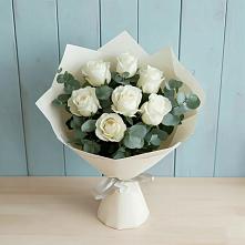 Букет Белые розы в Эвкалипте в Шелковке