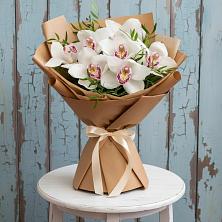 Букет цветов из:  Орхидеи и Розы в Шелковке